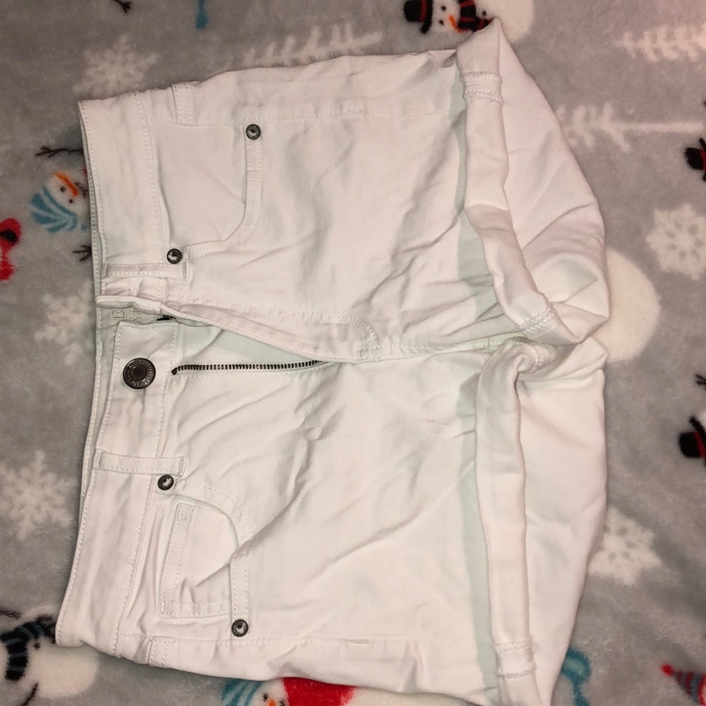 american eagle white shorts
